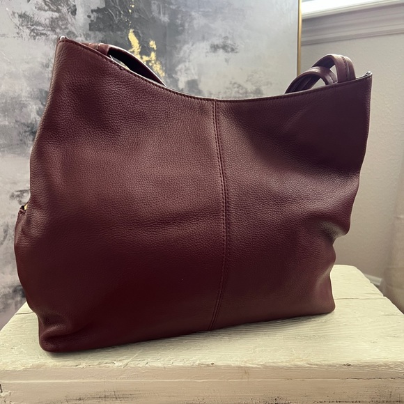 NWOT Vince Camuto Teri Leather Hobo Shoulder Bag in Deep Red - Picture 7 of 15